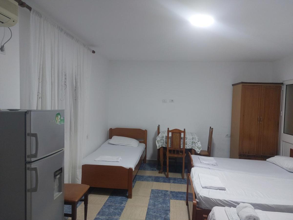 Vila Hyseni Durrës Exterior foto